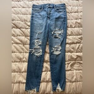 NWT American Eagle Distressed Jeans